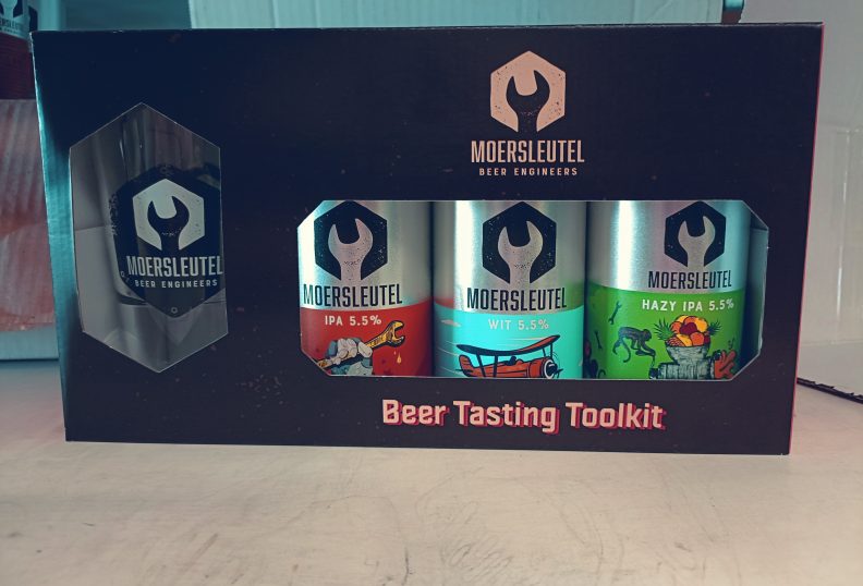 Product image for Gift Pack &#8211; 3 Light Beers 330ml+ Glass
